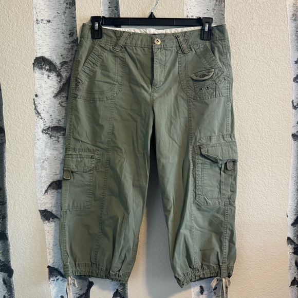 Comfy Cargo Capri Pants - Picture 1 of 6